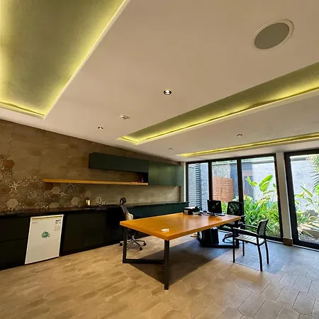 Apartment C Lounge Cleopatra Premium