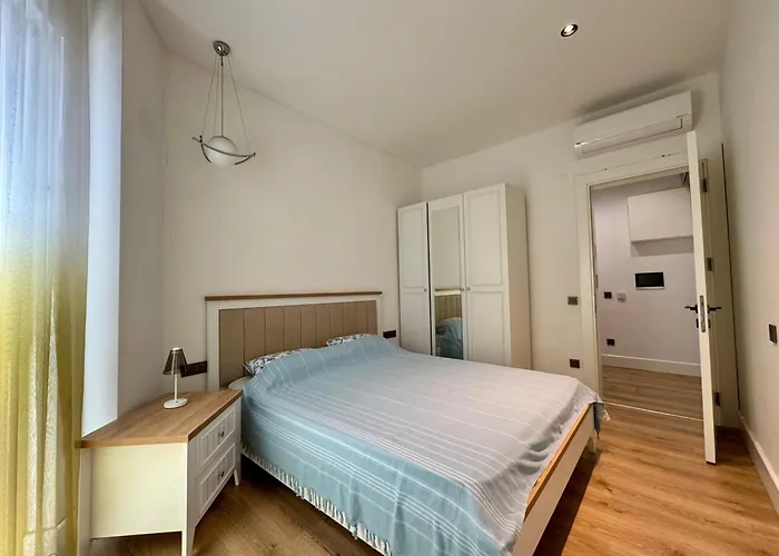 Apartment C Lounge Cleopatra Premium *