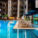 דירה C Lounge Cleopatra Premium *