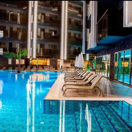Апартаменти C Lounge Cleopatra Premium *